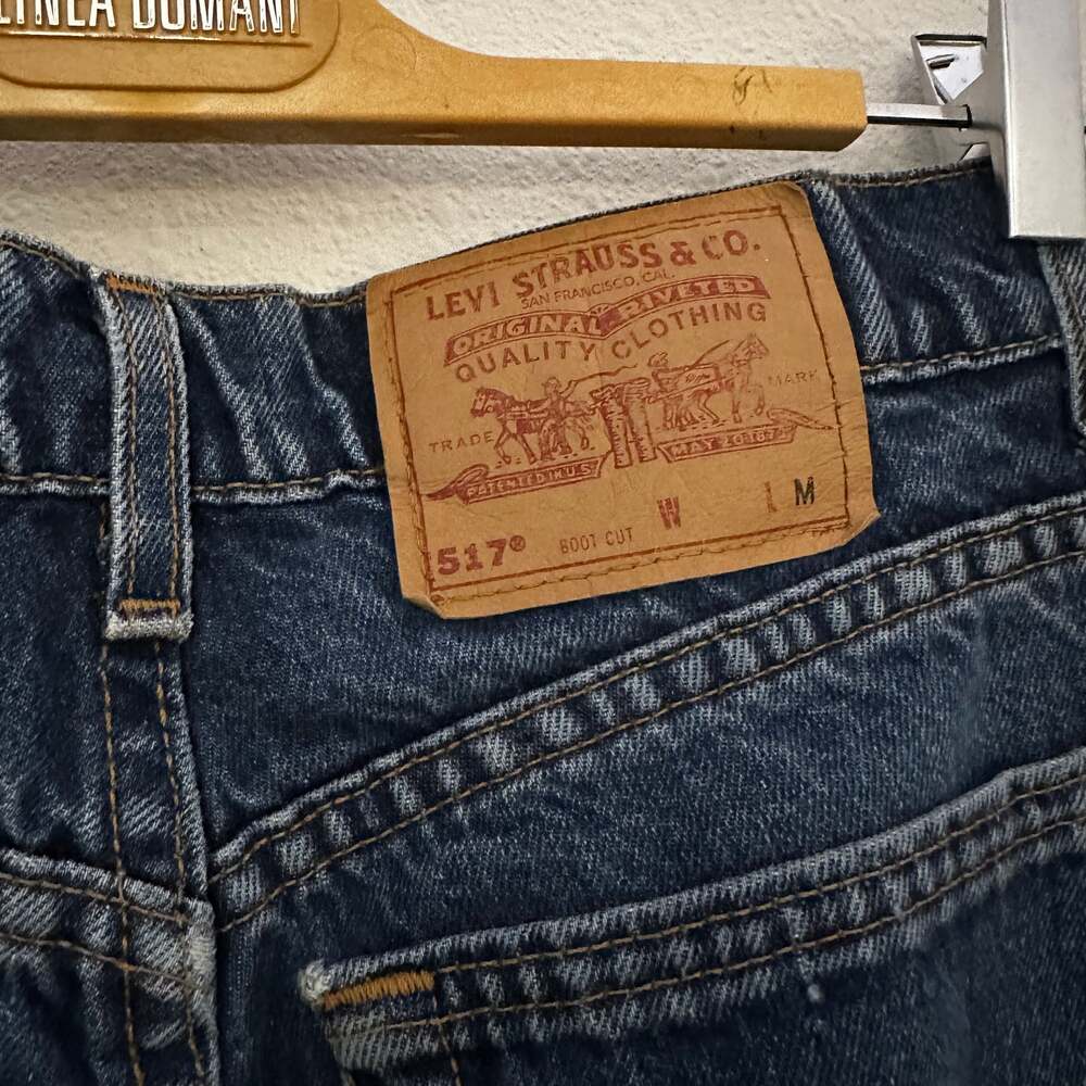 Vintage Levi's 517 Bootcut Dark Wash Jeans, Size 11 - Picture 3 of 7